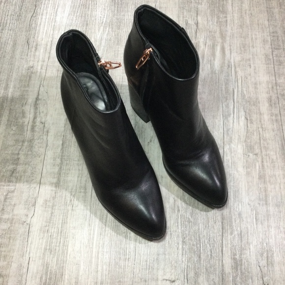 Alexander Wang Woman’s Size 6.5 US 37 EUR Gabi Booties Ankle Boots In Black - Picture 4 of 14